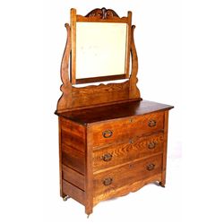 Antique Oak Dresser with Mirror This is a solid oa