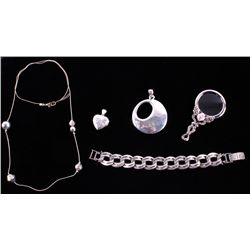 Silver Jewelry Collection This lot features severa