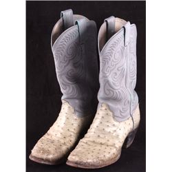Women's Ostrich Cowboy Boots This is a pair of wom