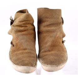 Hopi Indian Moccasins The lot features a set of he