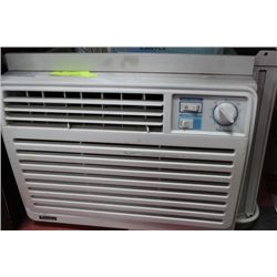 DANBY WINDOW AIR CONDITIONER
