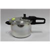Image 1 : FRESCO PRESSURE COOKER & INSTRUCT BK