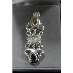 ST SILVER QUARTZ PENDANT