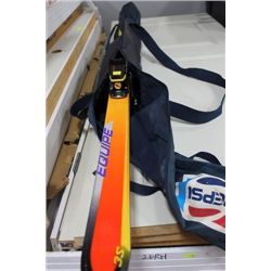 DOWN HILL SKIS MONOCOQUE 6.5FT W POLES