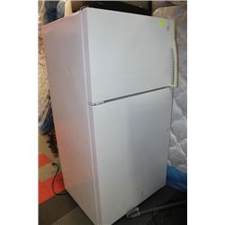 MAYTAG PLUS FRIDGE 66" X 33"