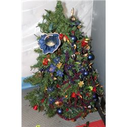 PRE DECORATED ILLUMINATED CHRISTMAS TREE