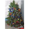 Image 1 : PRE DECORATED ILLUMINATED CHRISTMAS TREE