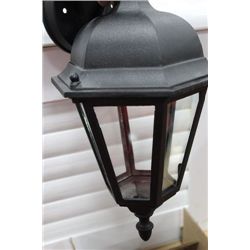 DECORATIVE GARAGE LANTERN LIGHT