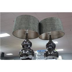 SHOWHOME PAIR OF DECORATIVE LAMPS