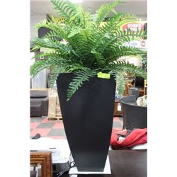 SHOWHOME ARTIFICIAL PLANT W VASE