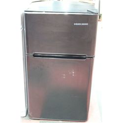BLACK & DECKER BLACK FRIDGE 3.3 CUBIC FT.