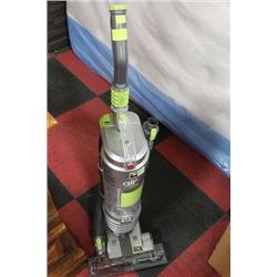 HOOVER WIND TUNNEL MULTI-CYCLONIC VACUUM