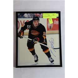 PAVEL BURE SIGNED 8X10