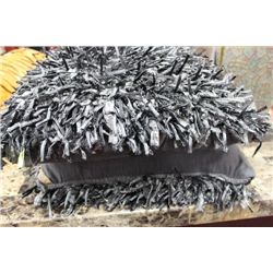 PAIR OF SHOWHOME PILLOWS