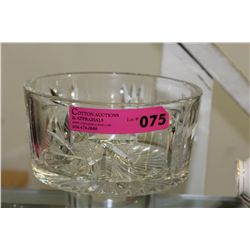 Heavy lead crystal bowl - pinwheel pattern