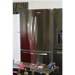 Stainless steel French door refrigerator