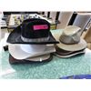 Image 1 : 7 Cowboy hats