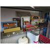 Image 1 : Model trains, tracks & controllers