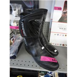 Prexport boots, size 10. Gently used.