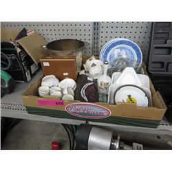 Vintage & collectible household items