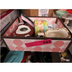 Assorted household & decorative items