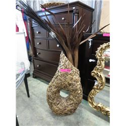 Woven grass floor standing decorative arrangement