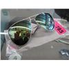 Image 1 : Ray Ban aviator style sunglasses