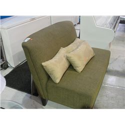 NEW MOSS GREEN UPHOLSTERED CONTEMPORARY LOVE SEAT WITH 3 ACCENT CUSHIONS