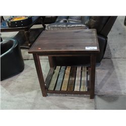 SOLID WOOD CONTEMPORARY END TABLE
