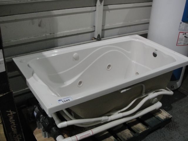 American Standard Jacuzzi Tub Complete With Surround