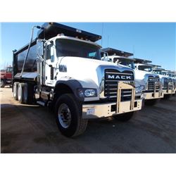 2014 MACK GU713 TRI-AXLE DUMP, S/N 1M2AX09C9EM021051, 425HP MACK MP8 DIESEL ENG, 10 SPD TRANS, 44K R
