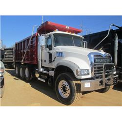 2013 MACK GU713 TRI-AXLE DUMP, S/N 1M2AX09C0DM015489, 425 HP MACK MP8 DIESEL ENG, 10 SPD TRANS, 44K 