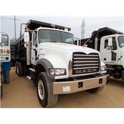 2009 MACK GU713 T/A DUMP, S/N 1M2AX04C49M004106, MACK MP7-405M ENG, 10 SPD TRANS, 44K REARS, 18K FRO
