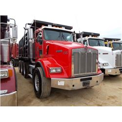 2006 KENWORTH T800 TRI-AXLE DUMP, S/N 1NKDL40XB6J152171, CAT C13 ENG, 8LL TRANS, ENGINE BRAKE, 16' O