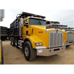 2005 KENWORTH T800 TRI-AXLE DUMP, S/N 1NKDXBT55J079778, 475 HP CAT C15 ENGINE, 8LL TRANS, ENGINE BRA