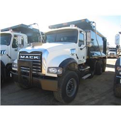 2007 MACK CTP 713 TRI-AXLE DUMP, S/N 1M2AT04C17M003486, MACK MP7-405M ENG, 8LL TRANS, ENGINE BRAKE, 