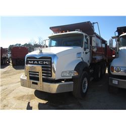 2006 MACK CT713 TRI-AXLE DUMP, S/N 1M2AL02C36M002437, MACK AMI-370 ENG, 10 SPD TRANS, ENGINE BRAKE, 