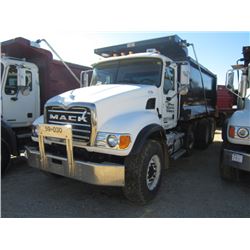 2006 MACK CV713 TRI-AXLE DUMP, S/N 1M2AG11C96M031629, MACK DIESEL ENG, 10 SPD TRANS, 44K REARS, 18K 