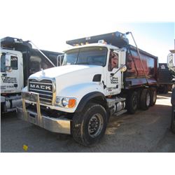 2006 MACK GRANITE CV713 TRI-AXLE DUMP, S/N 1M2AG11C56M031630, 370HP MACK DIESEL ENG, 10 SPD TRANS, 4