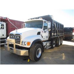 2005 MACK GRANITE CV713 TRI-AXLE DUMP, S/N 1M2AG11C95M020967, 370 HP MACK DIESEL ENG, 10 SPD TRANS, 