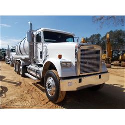 2005 FREIGHTLINER FLD120SD TRI-AXLE TANKER, S/N 1FVMALCK35DV24096, 470 HP DETROIT DIESEL ENG, 14 LTR