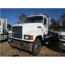 2006 MACK CHN613 T/A TRUCK TRACTOR, S/N 1M1AJ06Y66N002765, 380HP MACK DIESEL ENG, 10 SPD TRANS, 44K 