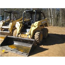 JOHN DEERE 260 SERIES II SKID STEER LOADER, S/N 932861, (04 YR) GP BUCKET, CANOPY, METER READING 901