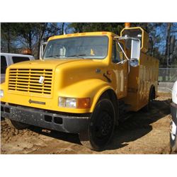 1996 INTERNATIONAL 4700LP SERVICE TRUCK, S/N 1HTSLABM3TH360068, INT DIESEL ENG, 6 SPD TRANS, SERVICE