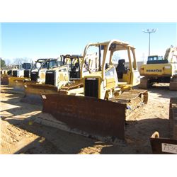 CAT D5G LGP CRAWLER TRACTOR, S/N RKG02311 (06 YR) 6 WAY BLADE, SWEEPS, CANOPY