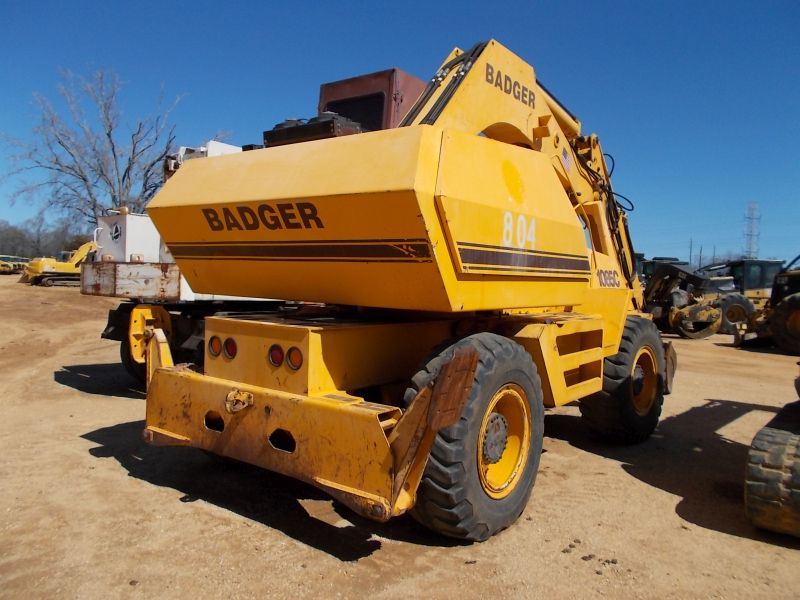 BADGER 1085 CRUZ-AIR WHEELED HYDRAULIC EXCAVATOR, S/N 990105, 9'6 ...