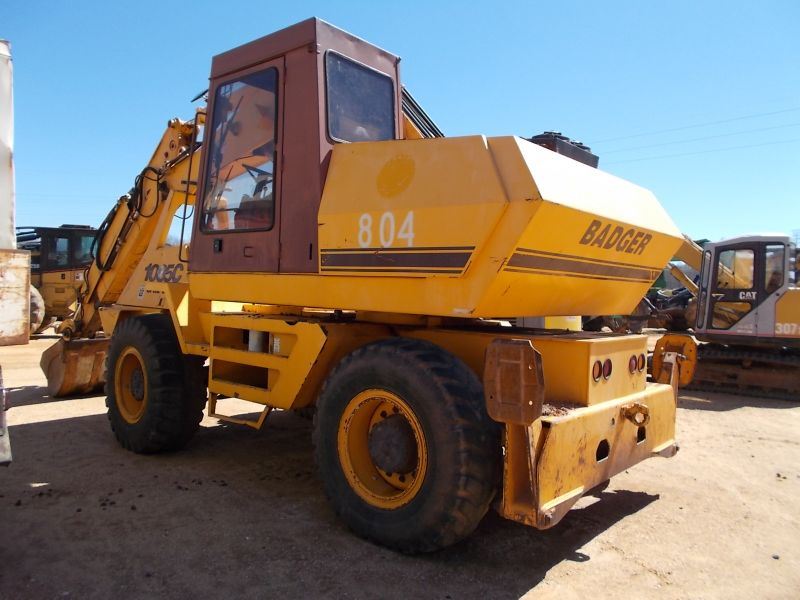 BADGER 1085 CRUZ-AIR WHEELED HYDRAULIC EXCAVATOR, S/N 990105, 9'6 ...