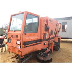 JOHNSON V3000SP STREET SWEEPER TRUCK (DOES NOT RUN) (CITY OWNED)