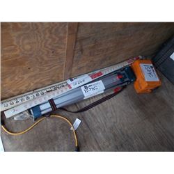 TOP- JR AT-24A LEVEL W/TRI-POD & ROD