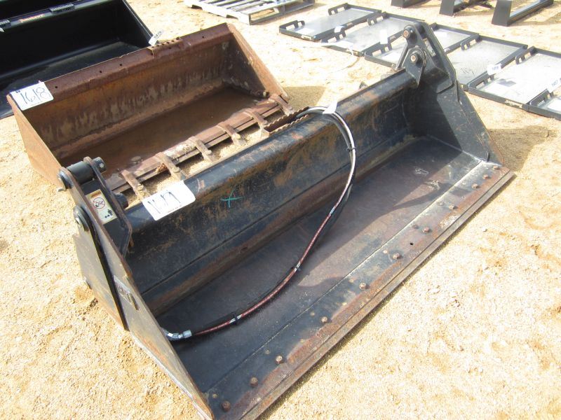 CAT 80" 4N1 BUCKET W/CUTTING EDGE, FITS SKID STEER LOADER J.M. Wood